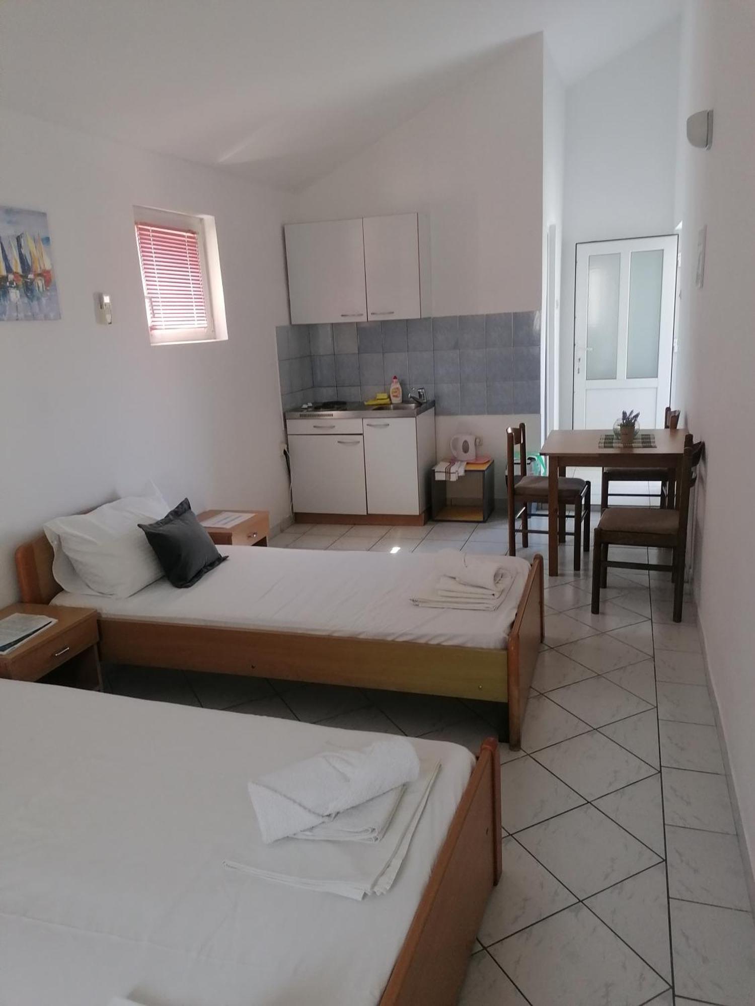 Iva Apartments 포도카 외부 사진